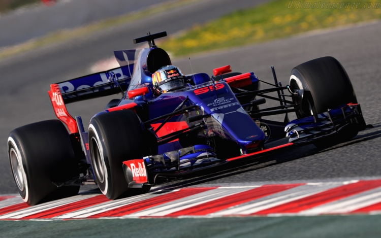 Idei negyedik különböző pilótapárosát veti be a Toro Rosso Mexikóban