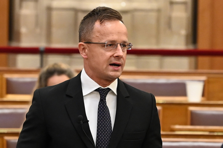 Szijjártó: Magyarország addig folytatja ukrajnai humanitárius akcióját, amíg szükséges